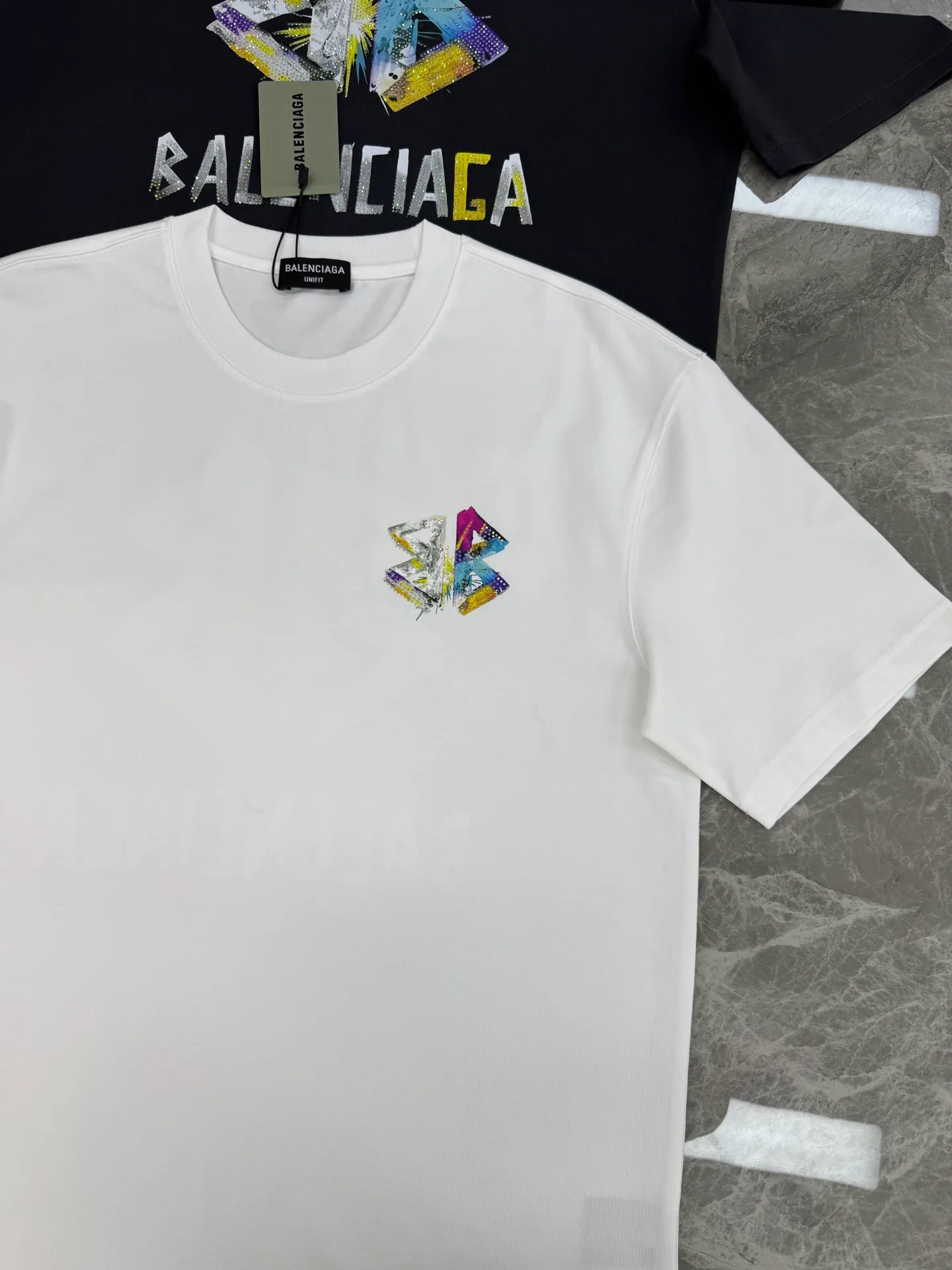 ⚜️Balenciaga New Arrival T . Same Style❤️ 280g ， Breathable ! Logo， . ， 。os ， OK， 、Sneakers， get ! ：Black.White.Dark Gray.Sizes：S-3XL ‼️（175/145 L）